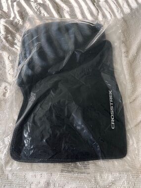 Subaru crosstrek floor mats NIB